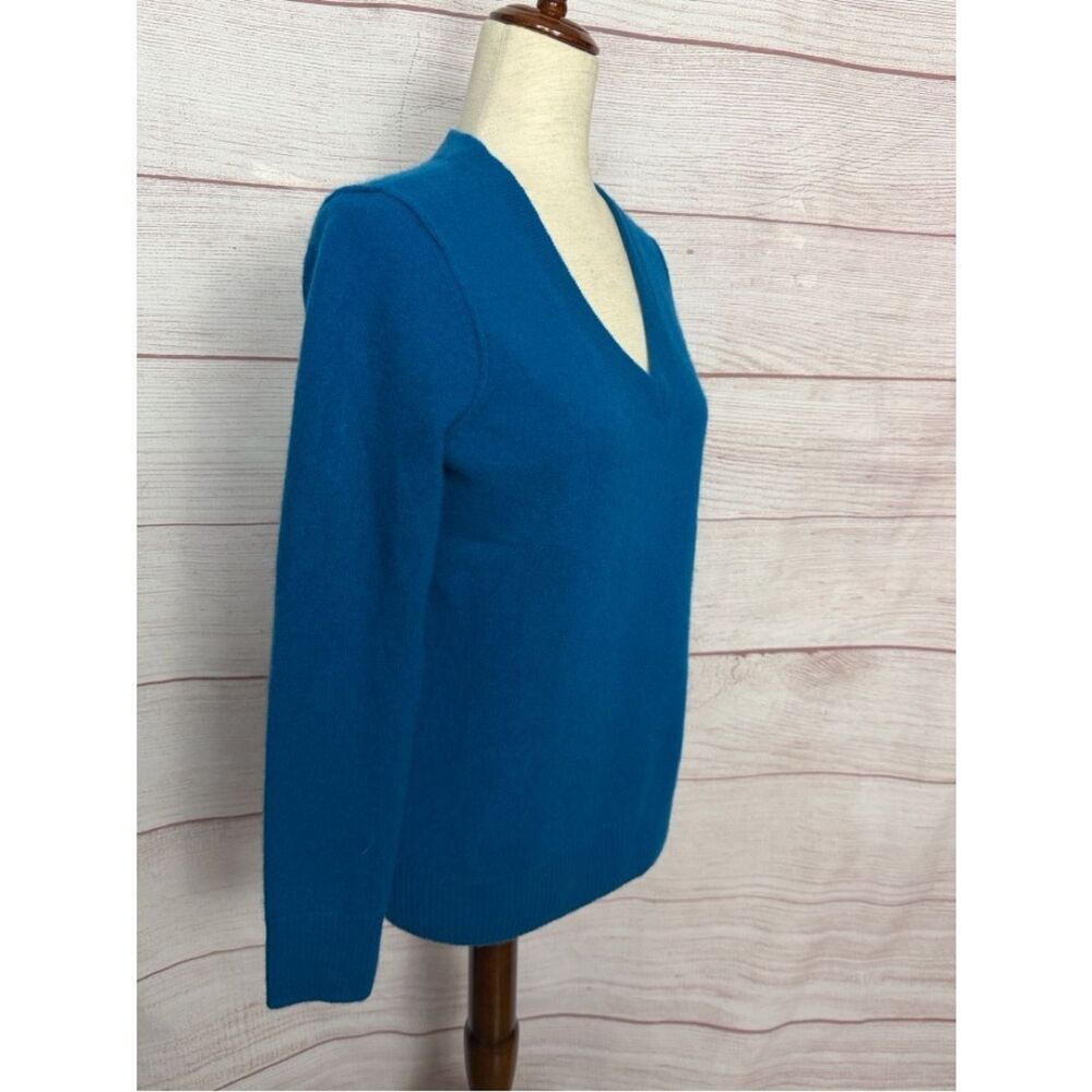 Aqua Cashmere Blue Sweater Pullover V-neck Exposed Seams Women's M